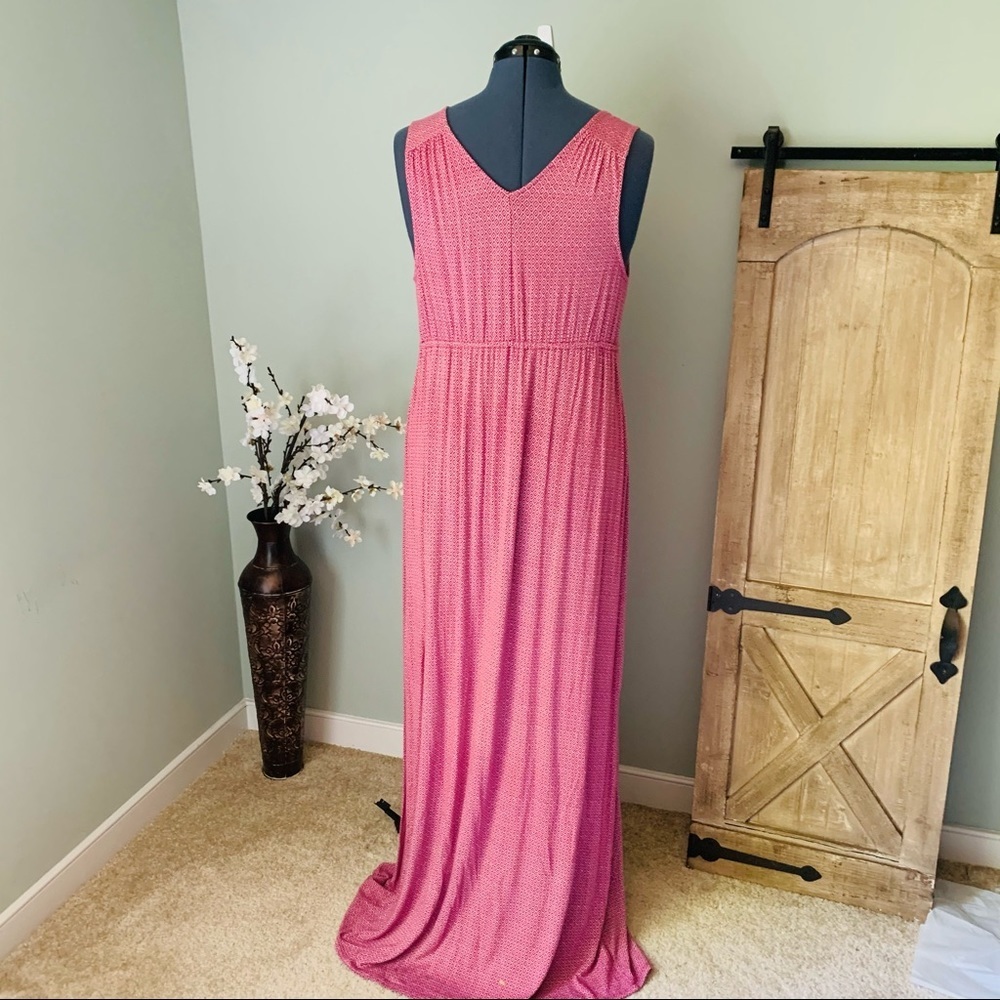 Old Navy Maternity Maxi Dress Size L - Picture 3 of 4